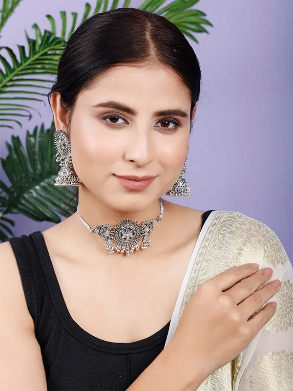 GS Silver Round Center Flower Choker - Image 3