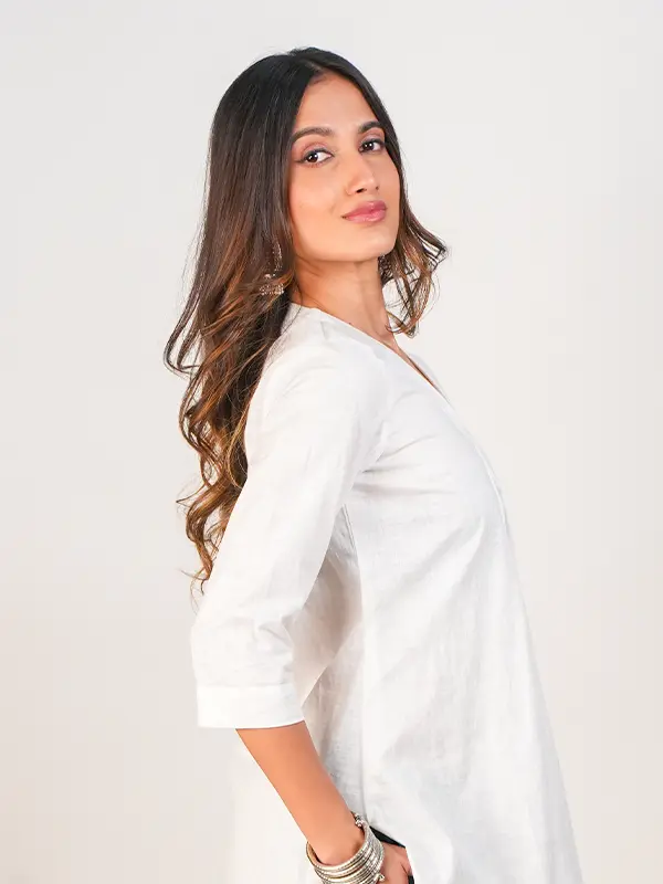 White Kurta & Green Pant Set - Image 2