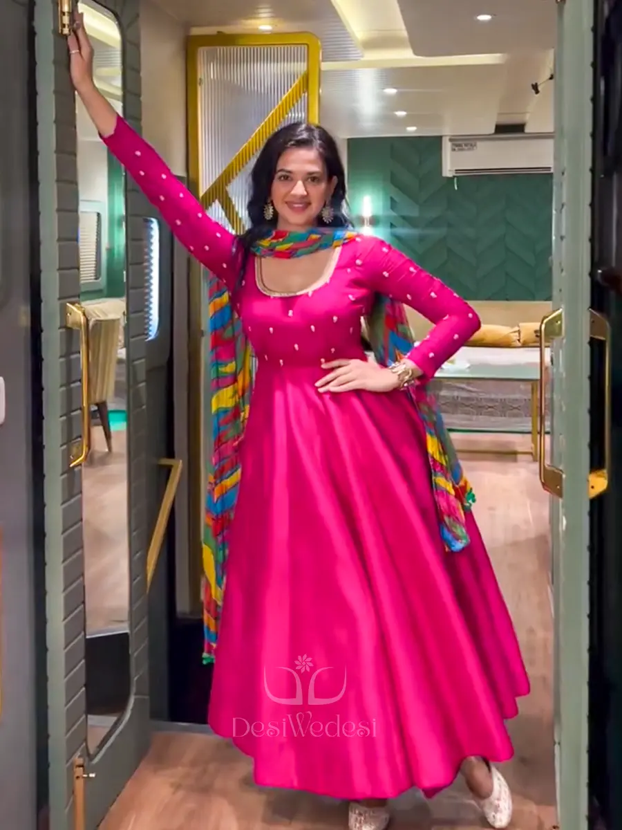 Anarkali Pink Kurta and Pant Set - Image 4