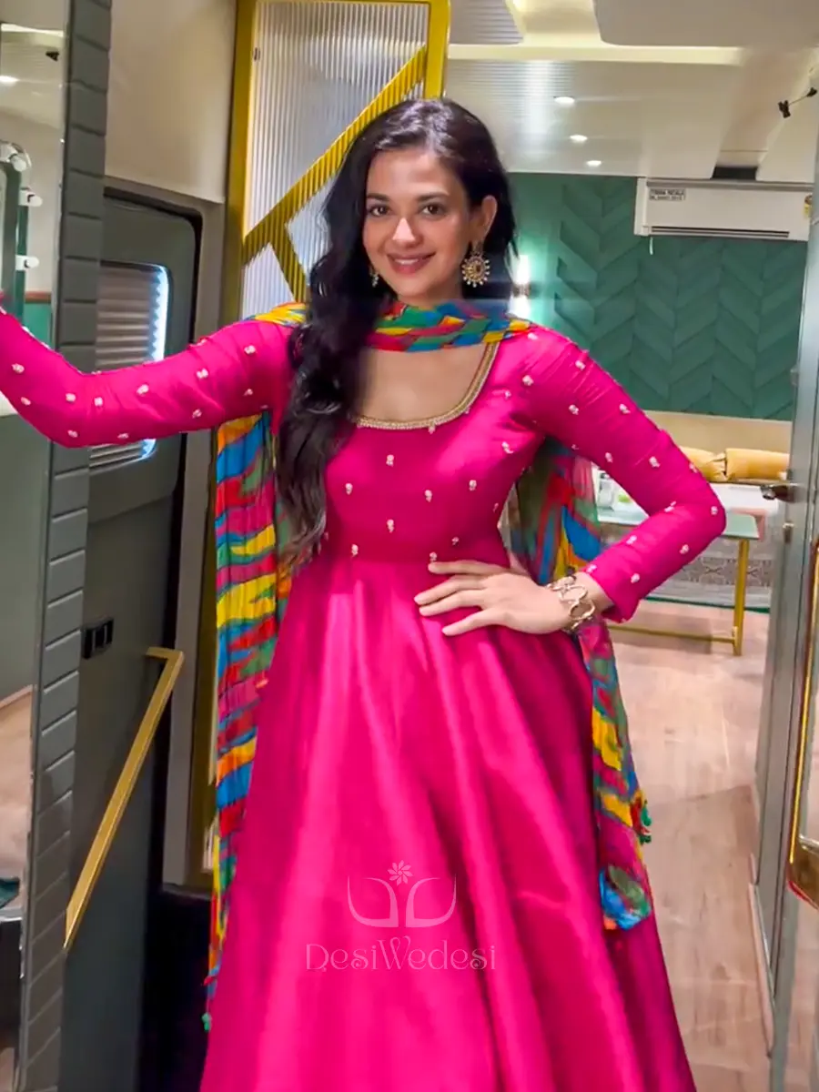 Anarkali Pink Kurta and Pant Set - Image 5