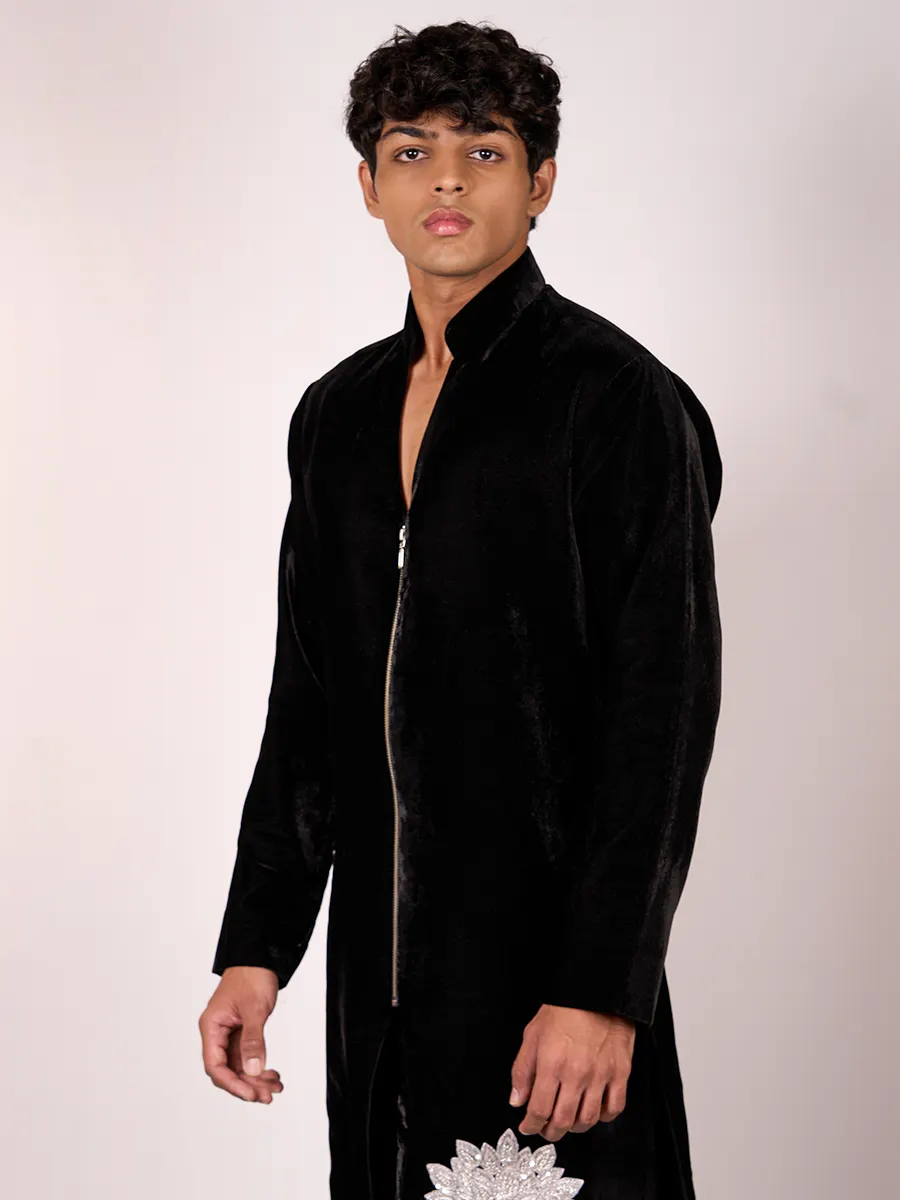 Black Embellished Velvet Kurta Set - Image 3