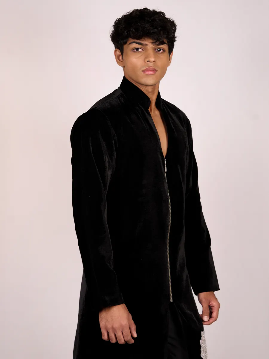 Black Embellished Velvet Kurta Set - Image 4