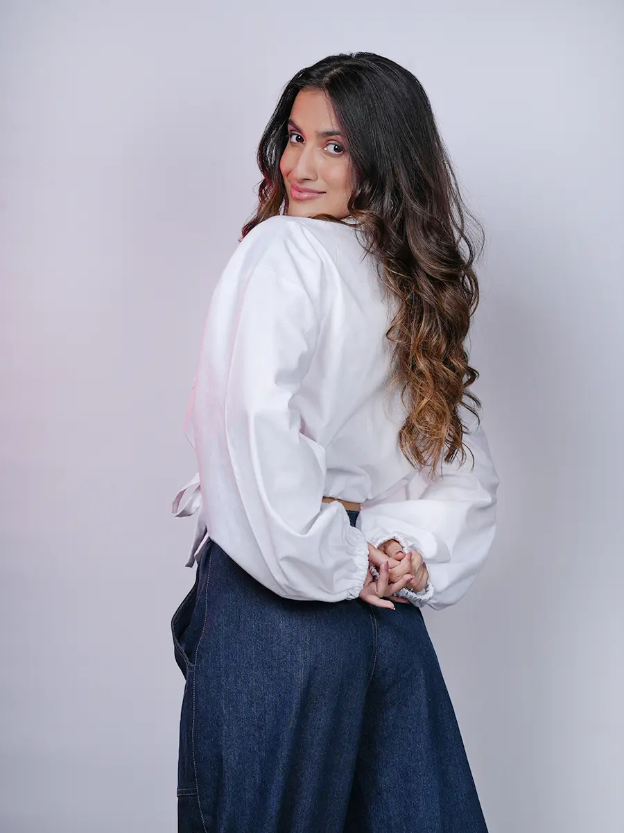 White Two Pocket Shirt - Image 3